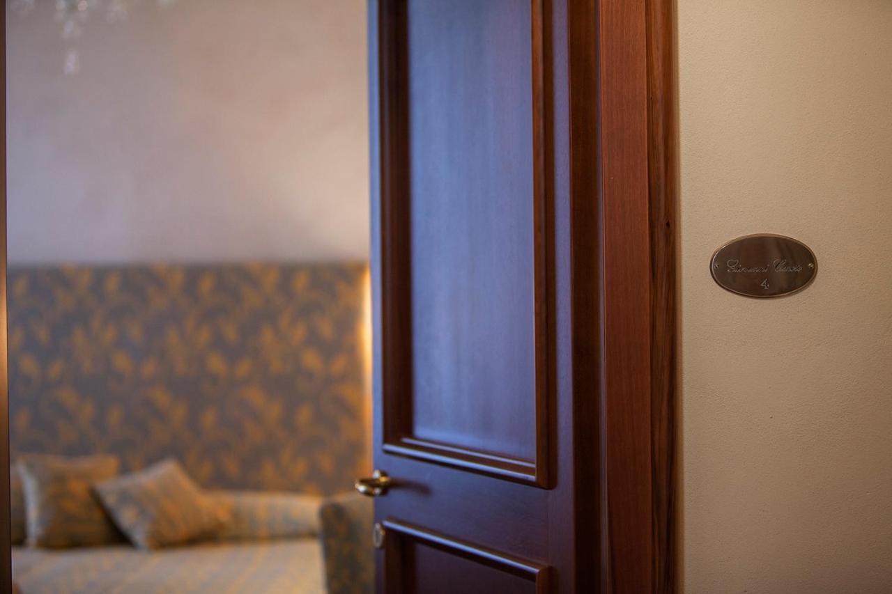 Giona Hotel
