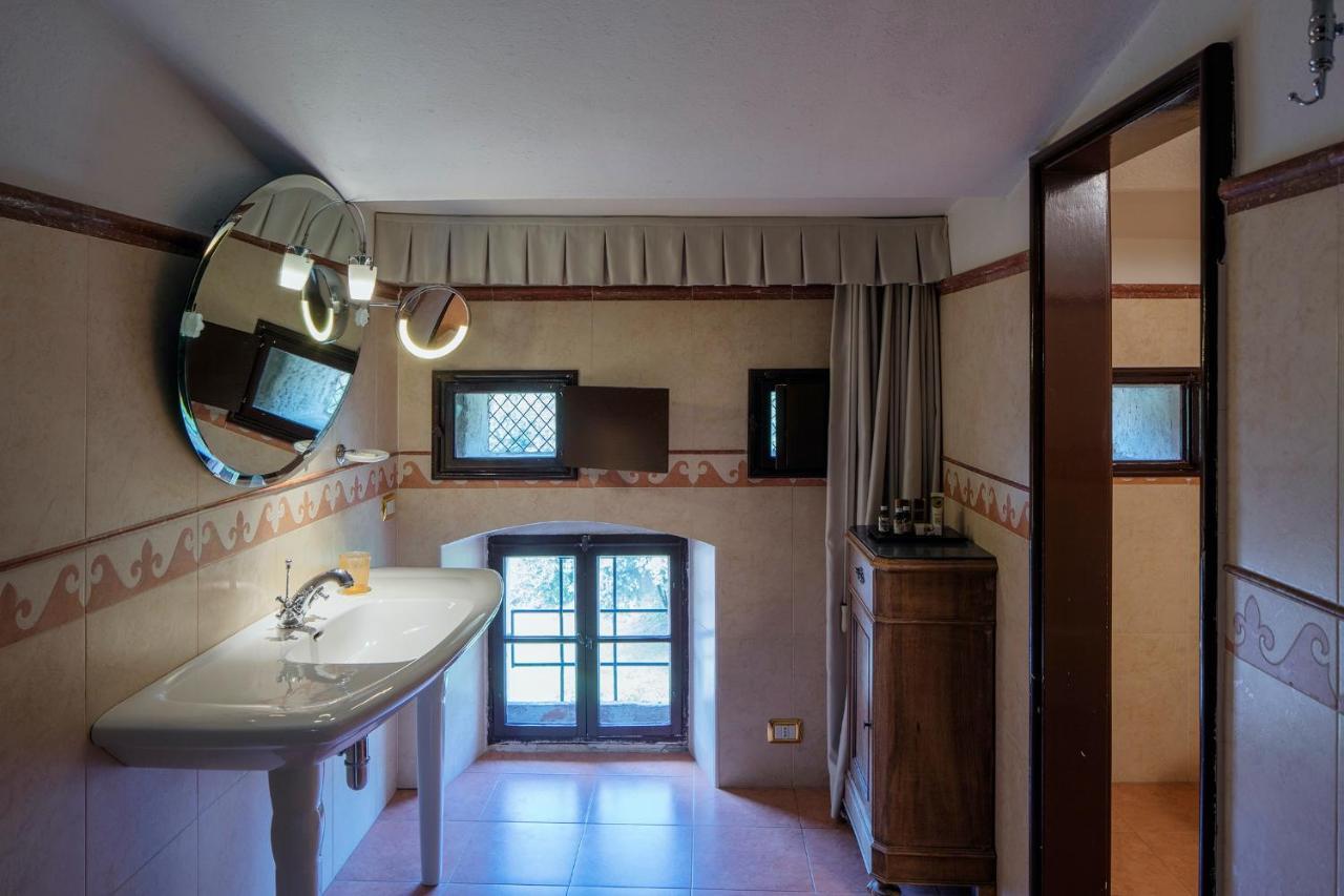 Giona Hotel 4*